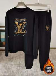 Picture of LV Sweater Suits _SKULVM-4XLkdtn19440893